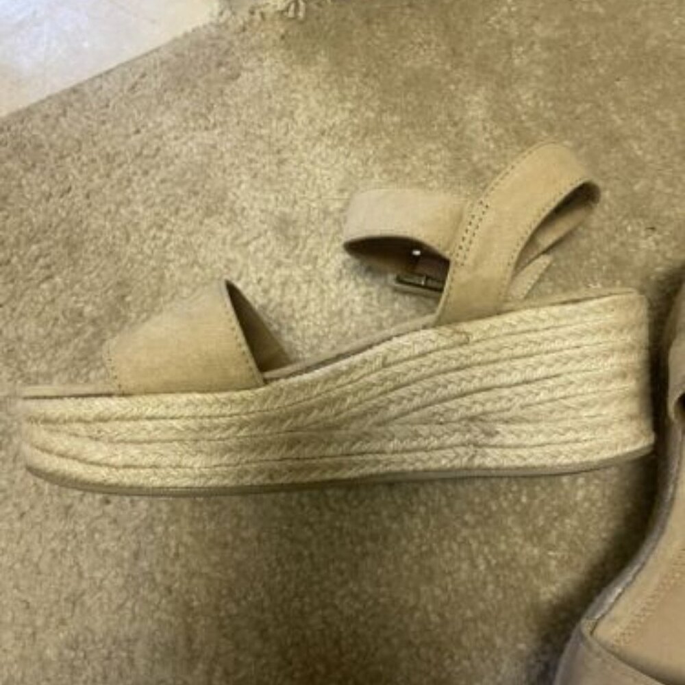Loft Outlet Women’s Espadrille Wedge Sandals - Picture 3 of 7